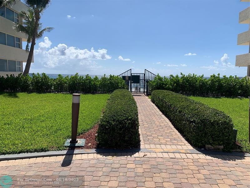 1239 Hillsboro Mile #405, Hillsboro Beach, Florida image 47