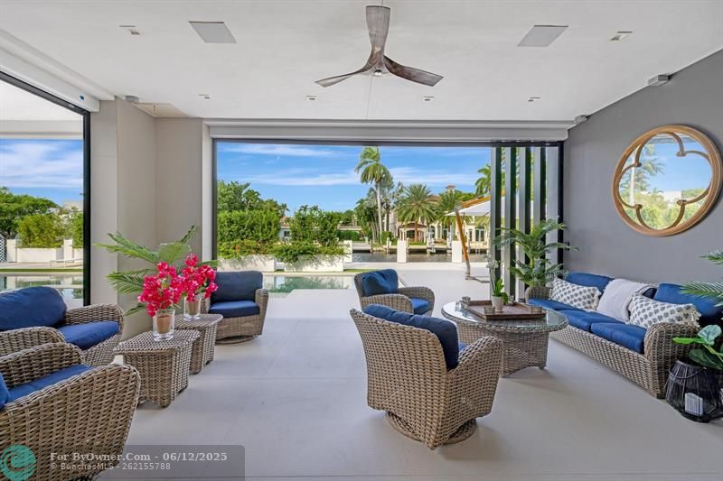 Comfortable Outdoor Dining