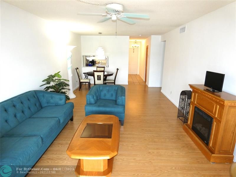 2841 NE 33rd Ct #202, Fort Lauderdale, Florida image 8
