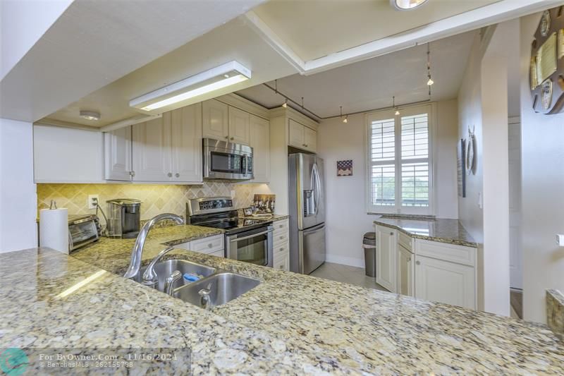 2766 S Carambola #403, Coconut Creek, Florida image 7