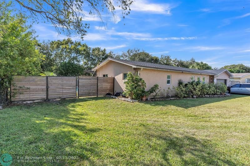 10714 SW 175th Ter, Miami, Florida image 11