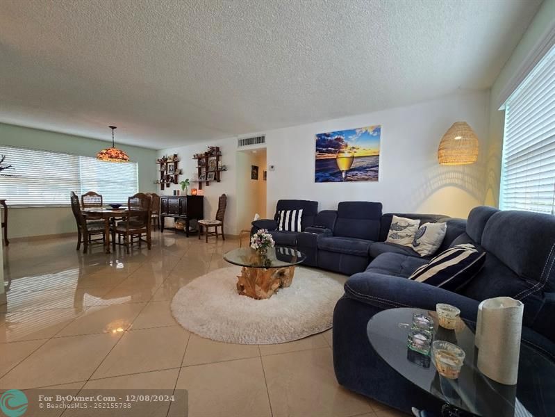 121 Golden Isles Dr #201, Hallandale Beach, Florida image 10