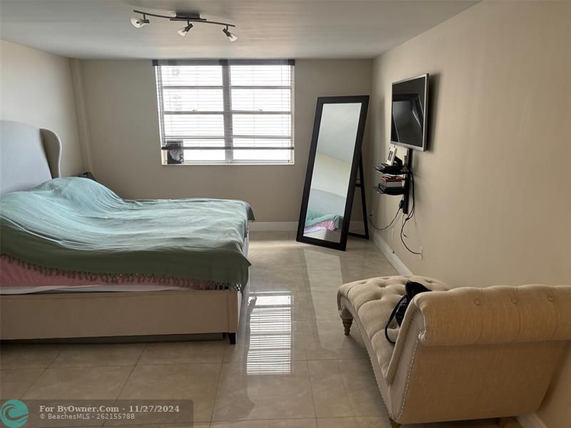 1849 S Ocean Dr #702, Hallandale Beach, Florida image 12