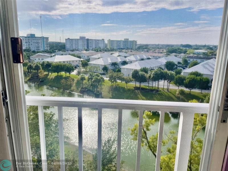 3850 Washington St #810, Hollywood, Florida image 4