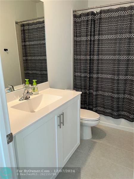 801 NE 211 Street, Miami, Florida image 14