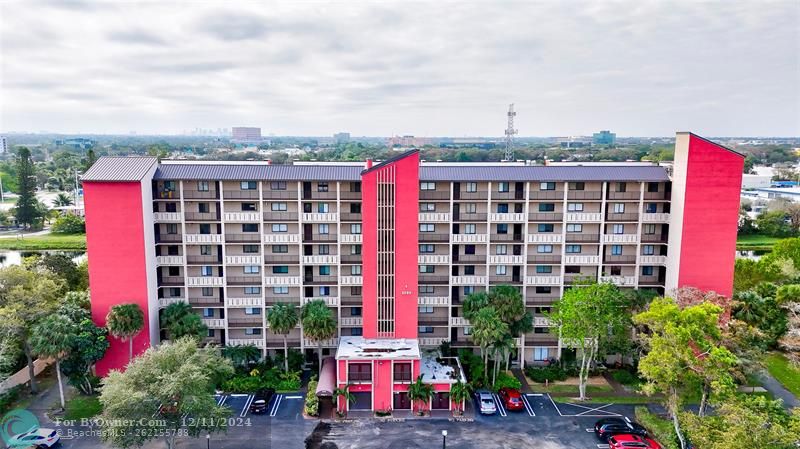 2200 S Cypress Bend Drive #702, Pompano Beach, Florida image 24