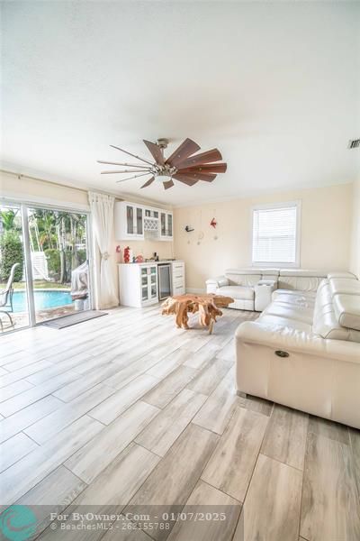 301 SE 3rd Ter, Dania Beach, Florida image 14