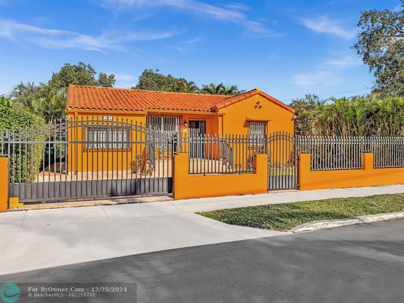 2347 SW 18th St, Miami, Florida image 3