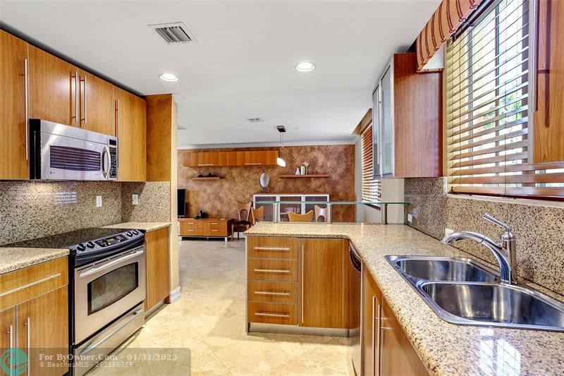 1634 NE 5th Ct #1634, Fort Lauderdale, Florida image 12