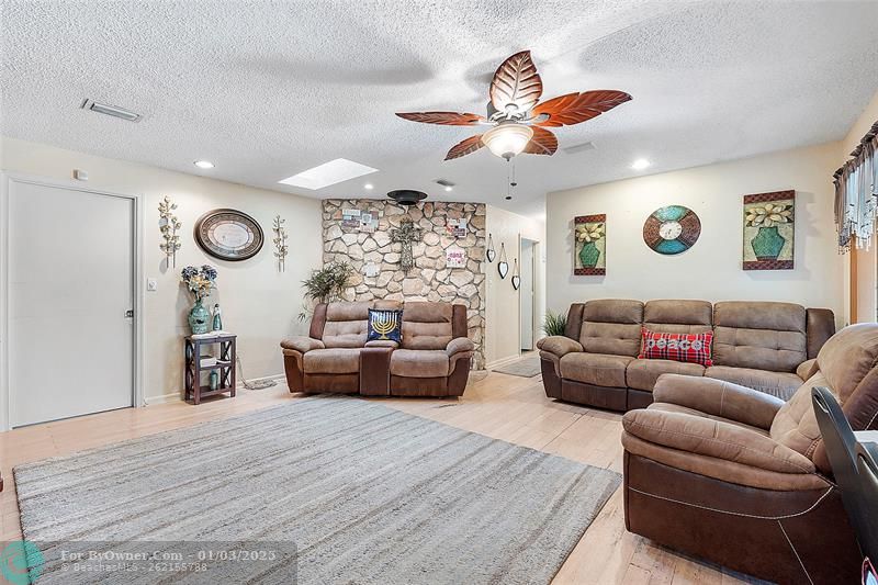 2703 NW 119th Ter, Coral Springs, Florida image 22