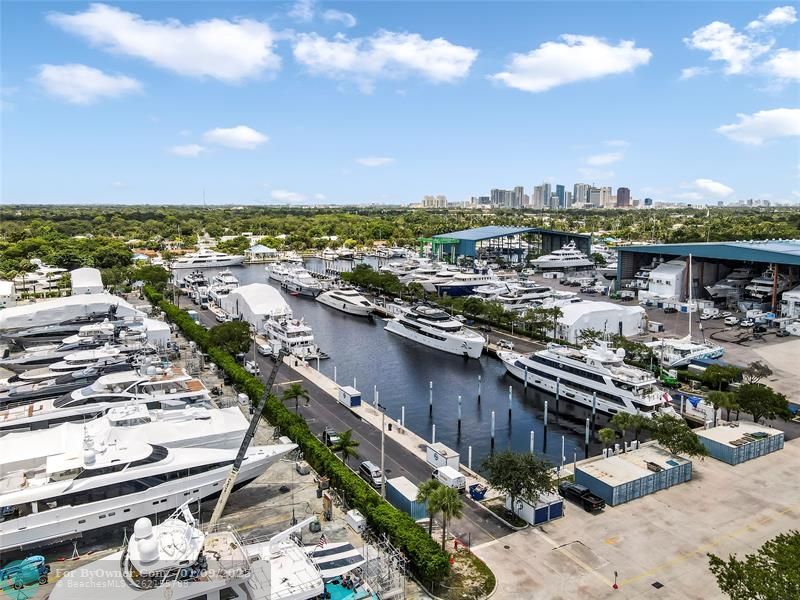 1730 SW 21st St, Fort Lauderdale, Florida image 3