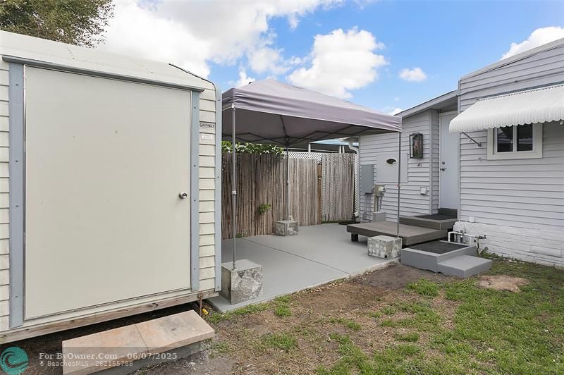 2301 SW 85th Way, Davie, Florida image 37