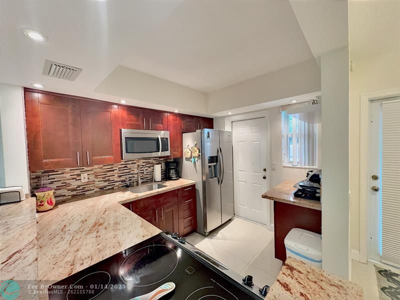 1333 E Hallandale Beach Blvd #106, Hallandale Beach, Florida image 5