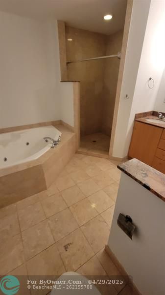 #308, West Palm Beach, Florida image 26