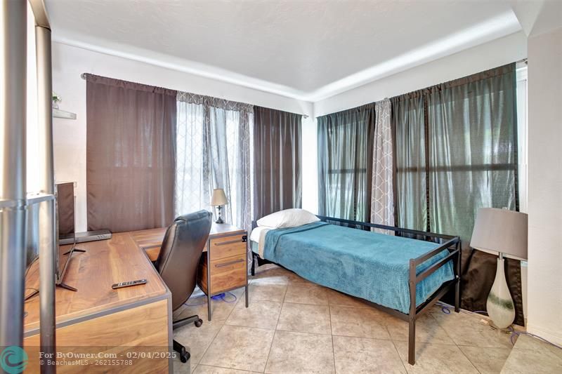 1949 Wiley St, Hollywood, Florida image 34