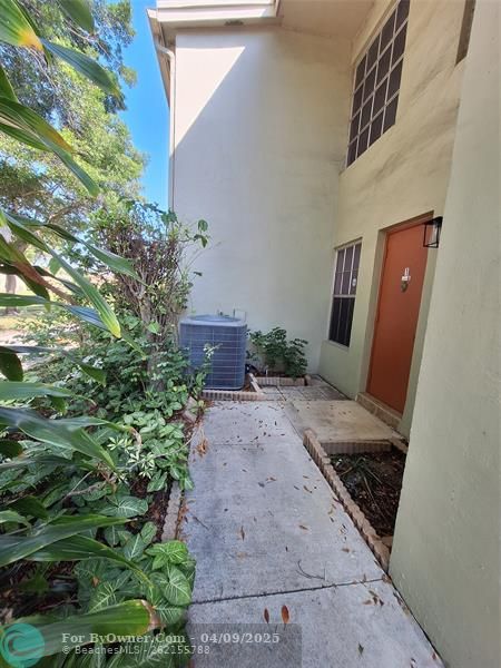 Back of Condo/Townhome