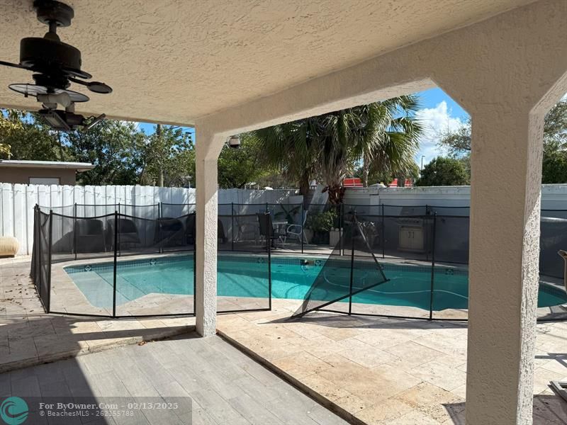 6740 NW 6th St, Margate, Florida image 30