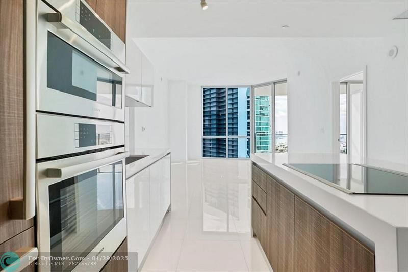 851 NE 1st Ave #2507, Miami, Florida image 4