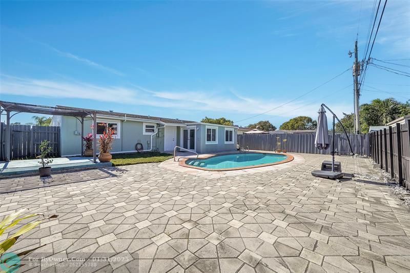 7561 Buchanan St, Hollywood, Florida image 32
