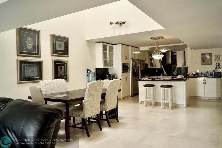 Kitchen - Dining area