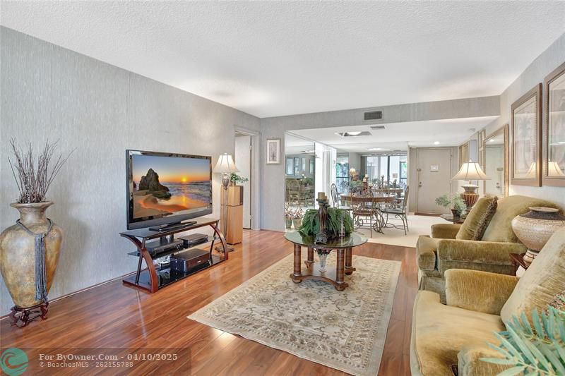 16325 Golf Club Rd #210, Weston, Florida image 2
