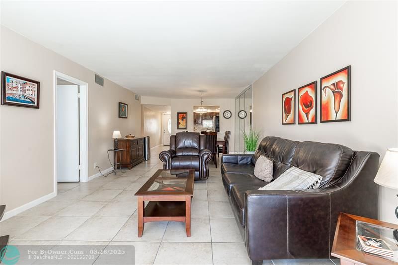 411 S Hollybrook Dr #203, Pembroke Pines, Florida image 15
