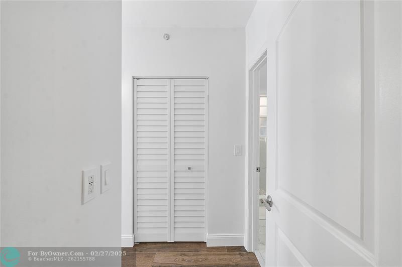 19601 E Country Club Dr #7-108, Aventura, Florida image 32