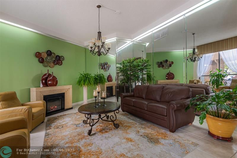 1100 Saint Charles Pl #821, Pembroke Pines, Florida image 2