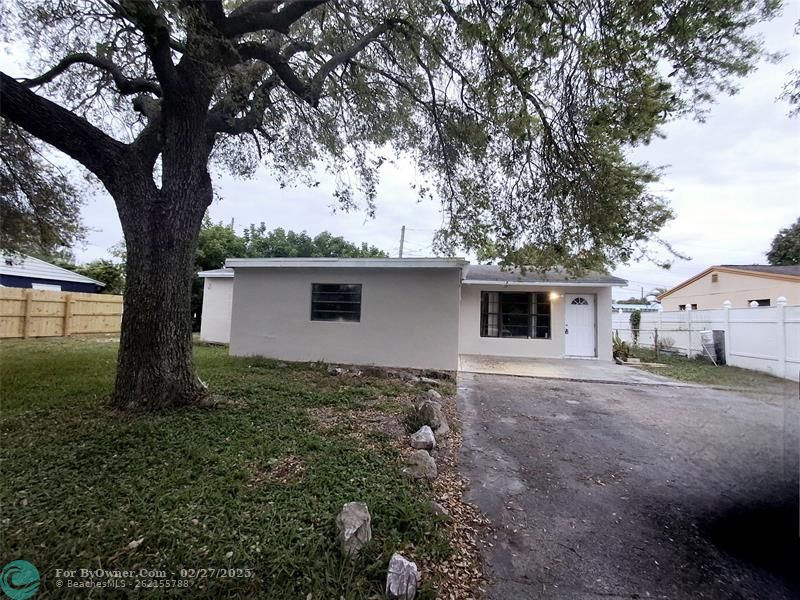 1611 SW 63rd Ter, North Lauderdale, Florida image 3
