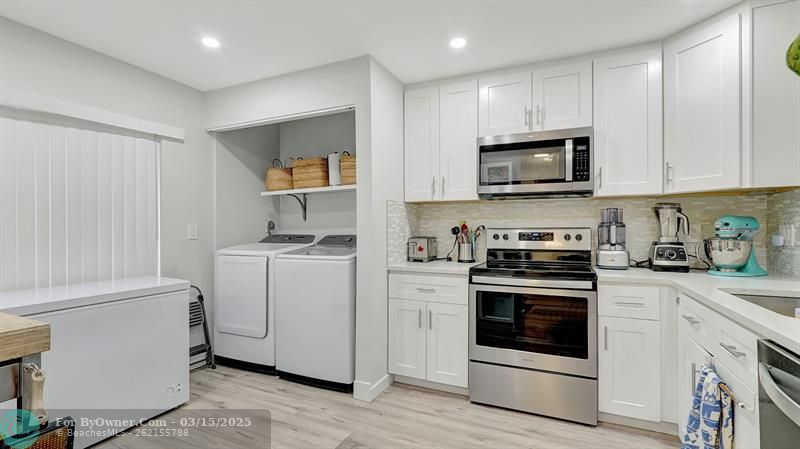 220 SW 96th Ter, Pembroke Pines, Florida image 11