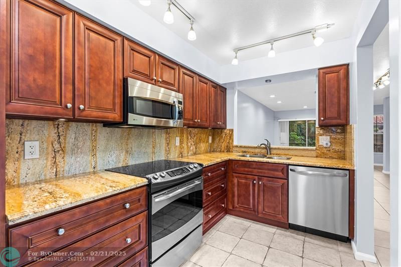 10806 Cypress Glen Dr #10806, Coral Springs, Florida image 6