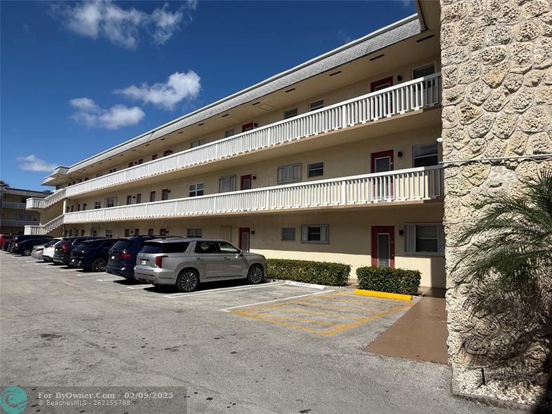 4331 NW 16th St #103 D, Fort Lauderdale, Florida image 2