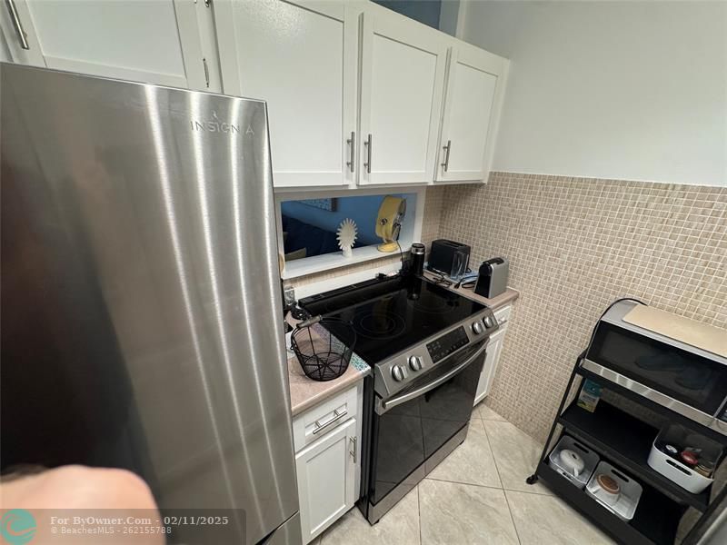 900 SW 10th Ter #S-11, Hallandale Beach, Florida image 8