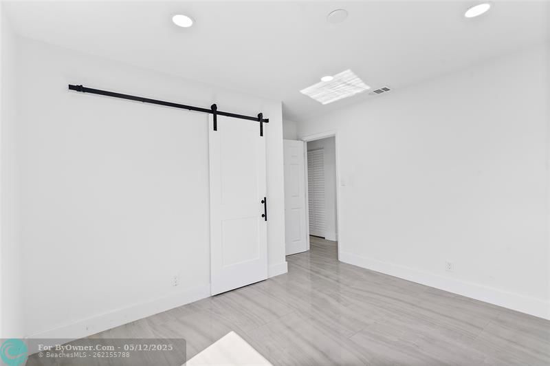 5217 NE 4th Ave, Fort Lauderdale, Florida image 12