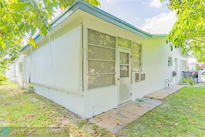 4933 NW 43rd St, Lauderdale Lakes, Florida image 41