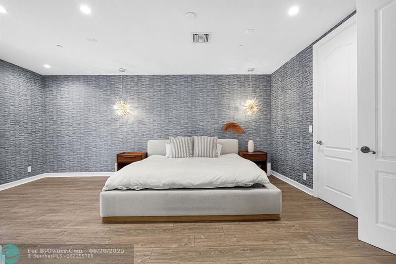 915 NE 17th Way, Fort Lauderdale, Florida image 16