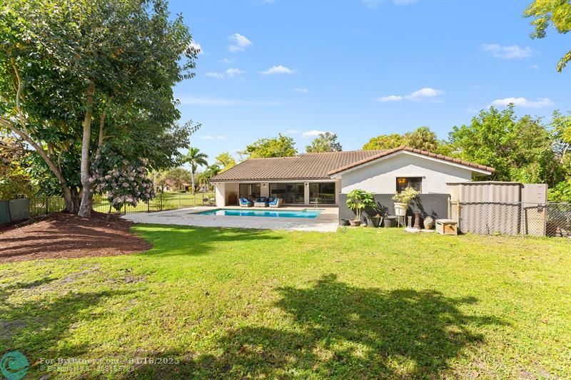 8360 NW 51st Court, Coral Springs, Florida image 33