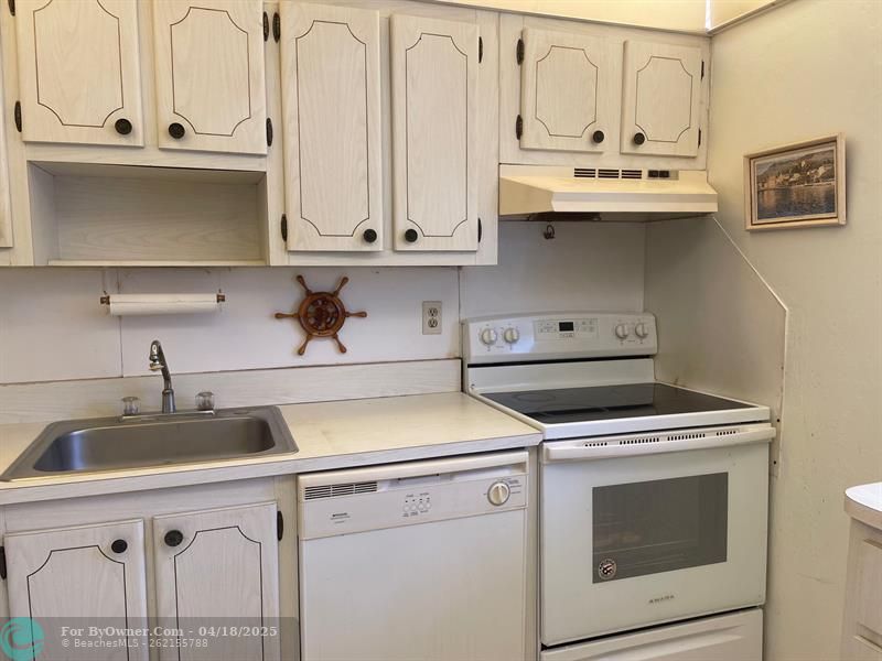 608 SW Natura Blvd #105, Deerfield Beach, Florida image 9