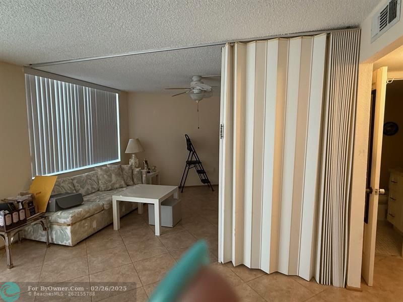 Convertible 2nd bedroom
