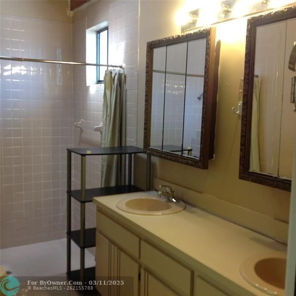 499 N University Dr, Plantation, Florida image 7
