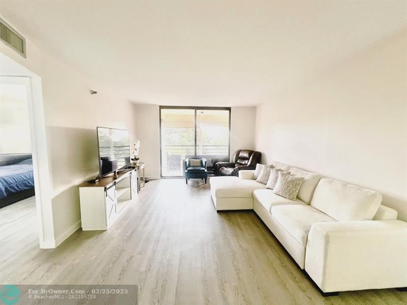 1100 Saint Charles Pl #521, Pembroke Pines, Florida image 10