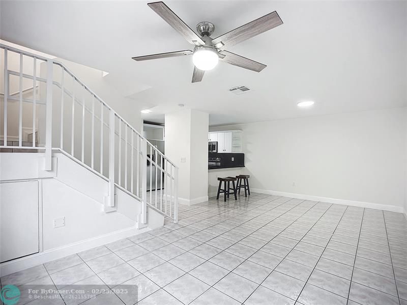 6753 NW 182nd St #104, Hialeah, Florida image 15