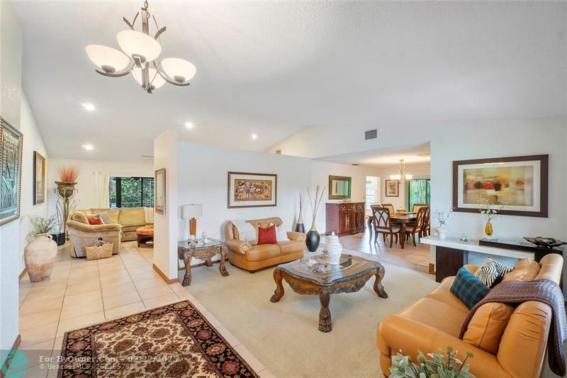 11217 NW 10th Manor, Coral Springs, Florida image 11