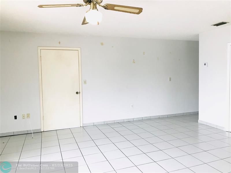 living room 2/1