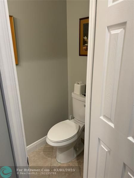 Downstairs 1/2 Bathroom