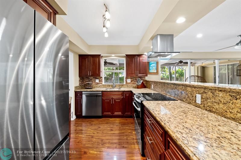 806 SE 9th Ave, Deerfield Beach, Florida image 23