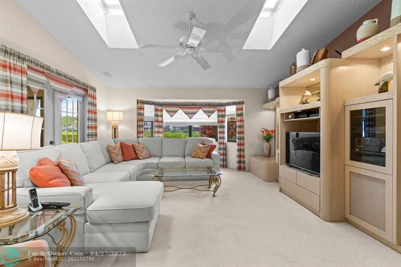 3326 Deer Creek Lake Shore Dr, Deerfield Beach, Florida image 43