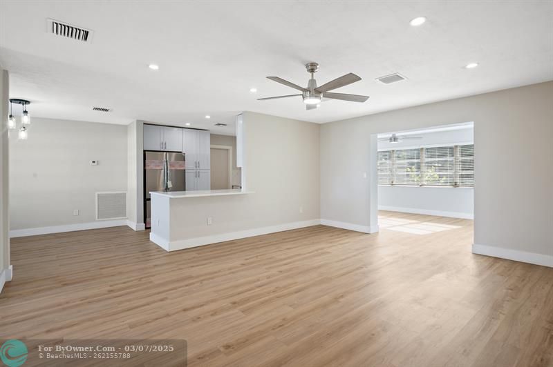 718 NW 48th Ter, Plantation, Florida image 4