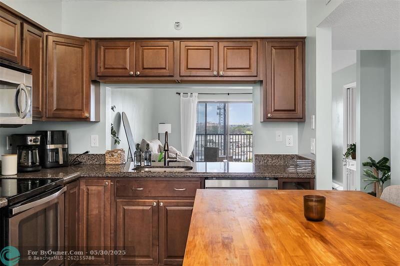 2202 S Cypress Bend Drive #702, Pompano Beach, Florida image 6