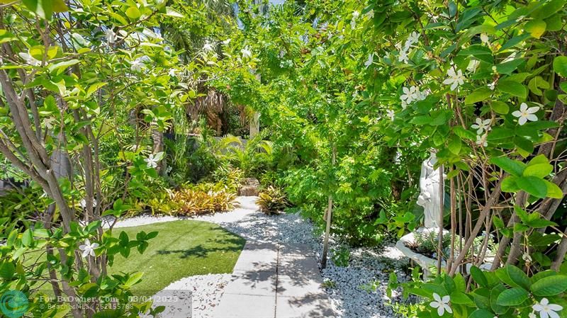 433 NE 8th Ave, Fort Lauderdale, Florida image 44